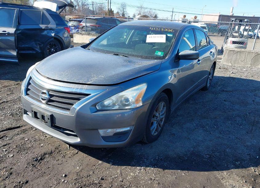Photo 2 of 2015 Nissan Altima 2.5 S (VIN 1N4AL3AP1FC487375)