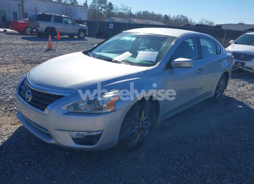 Photo 2 of 2015 Nissan Altima 2.5 S (VIN 1N4AL3AP1FC567310)