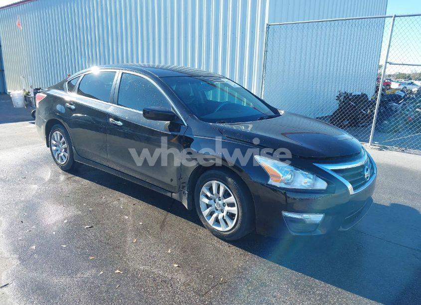 2015 Nissan Altima 2.5 S (VIN 1N4AL3AP1FC574564) main photo