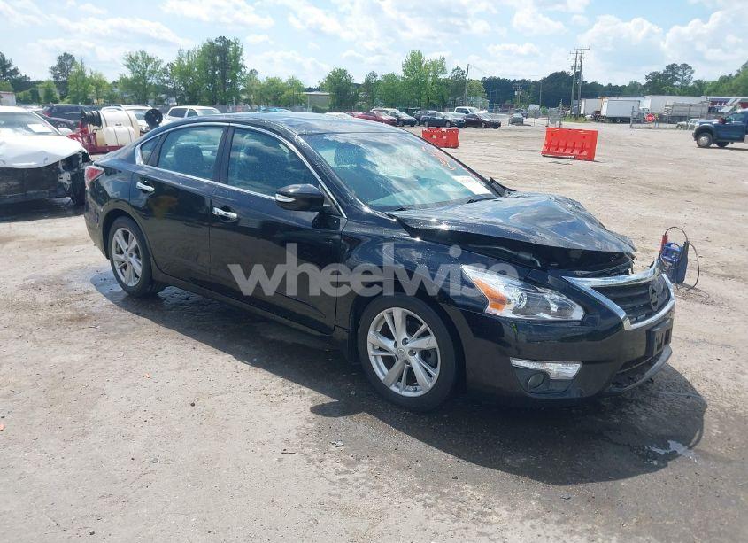 2015 Nissan Altima 2.5 SV (VIN 1N4AL3AP1FC592501) main photo