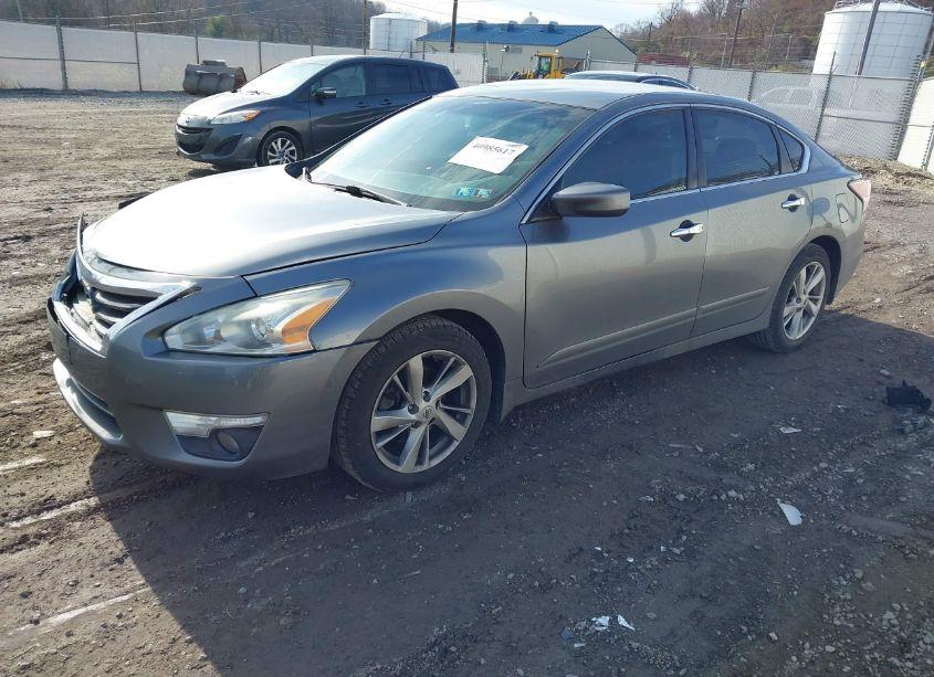 Photo 2 of 2015 Nissan Altima 2.5 SV (VIN 1N4AL3AP1FC593440)