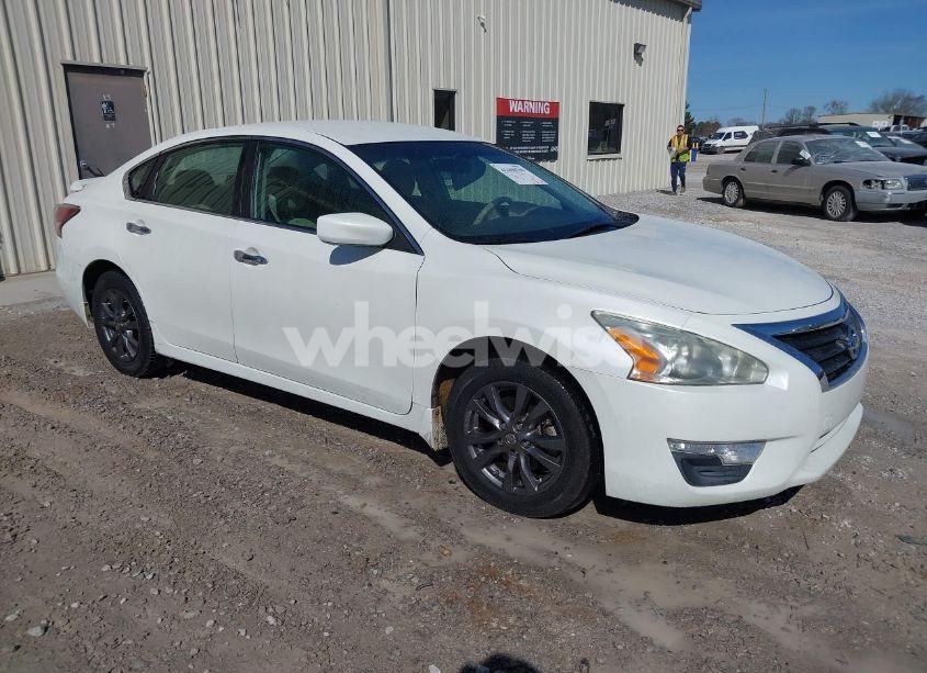 2015 Nissan Altima 2.5 S (VIN 1N4AL3AP1FC595950) main photo