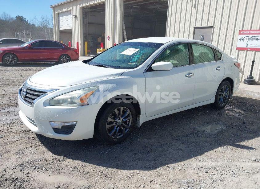 Photo 2 of 2015 Nissan Altima 2.5 S (VIN 1N4AL3AP1FC595950)