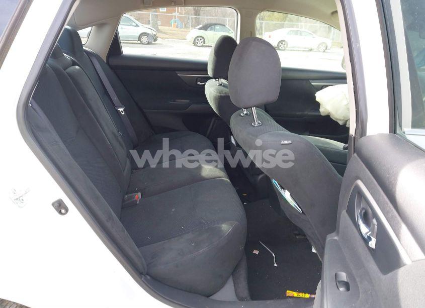 Photo 8 of 2015 Nissan Altima 2.5 S (VIN 1N4AL3AP1FN308613)