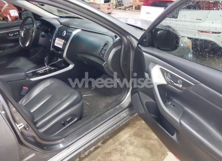 Photo 5 of 2015 Nissan Altima 2.5 SL (VIN 1N4AL3AP1FN322950)