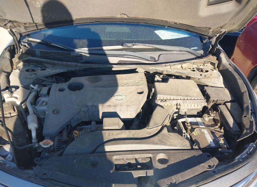 Photo 10 of 2015 Nissan Altima 2.5/2.5 S/2.5 SL/2.5 SV (VIN 1N4AL3AP1FN325248)