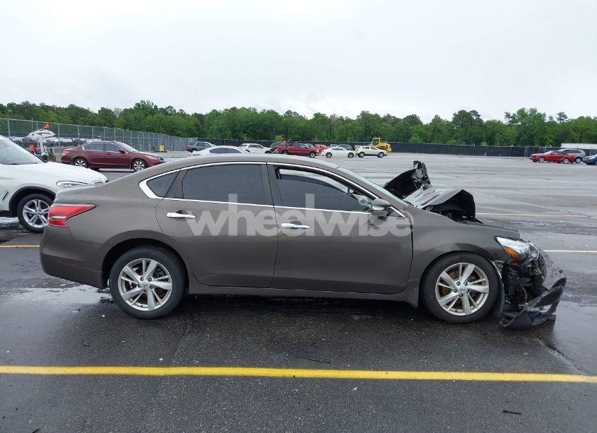 Photo 13 of 2015 Nissan Altima 2.5 SL (VIN 1N4AL3AP1FN341045)