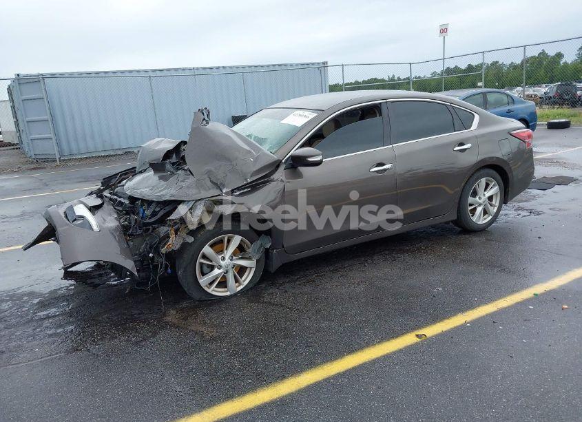 Photo 2 of 2015 Nissan Altima 2.5 SL (VIN 1N4AL3AP1FN341045)