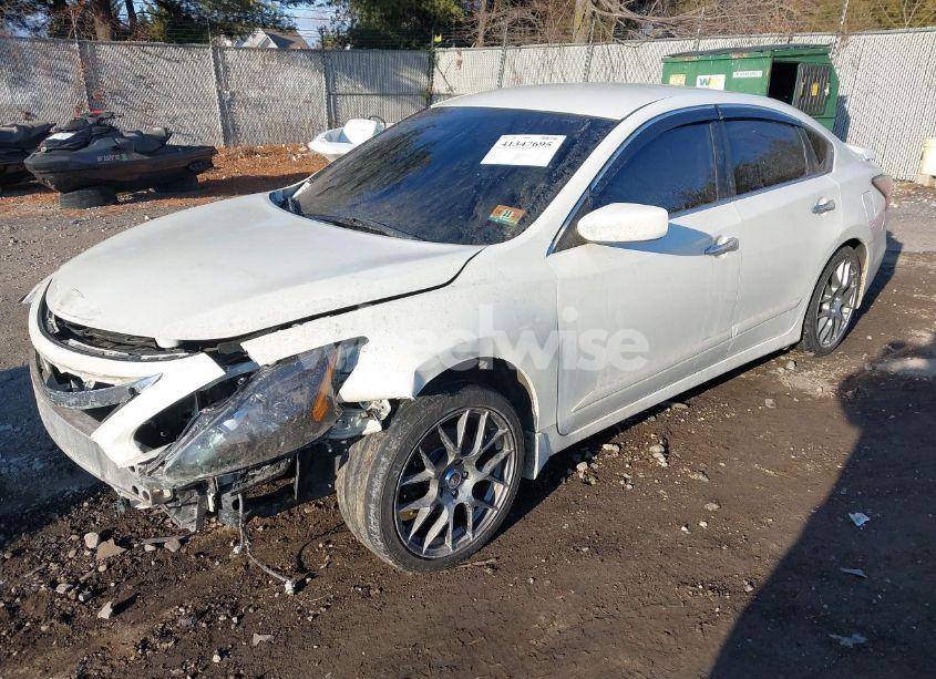 Photo 2 of 2015 Nissan Altima 2.5 S (VIN 1N4AL3AP1FN346911)