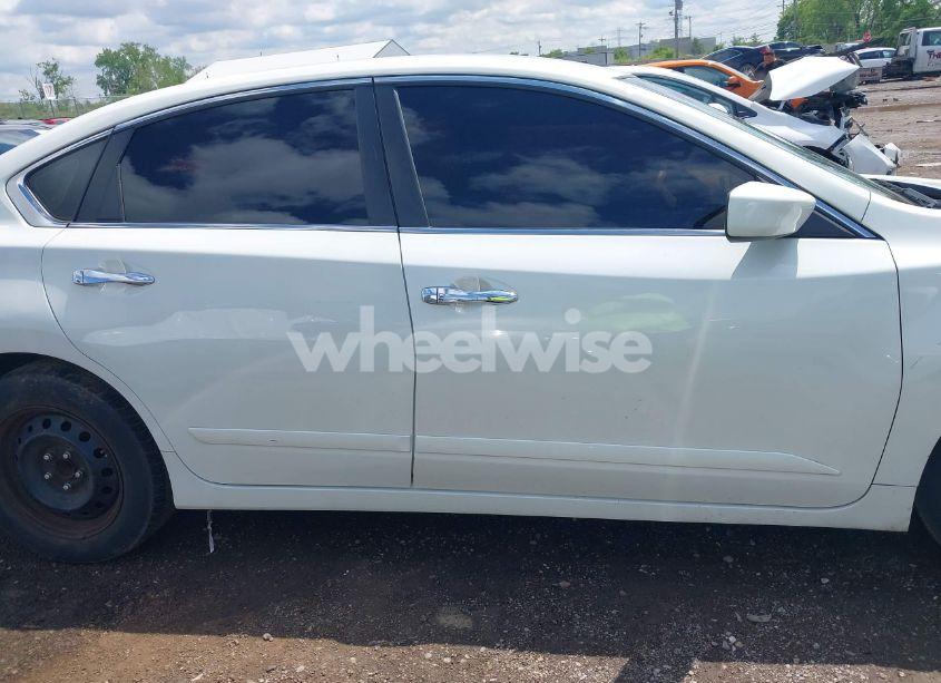 Photo 13 of 2015 Nissan Altima 2.5 S (VIN 1N4AL3AP1FN367872)
