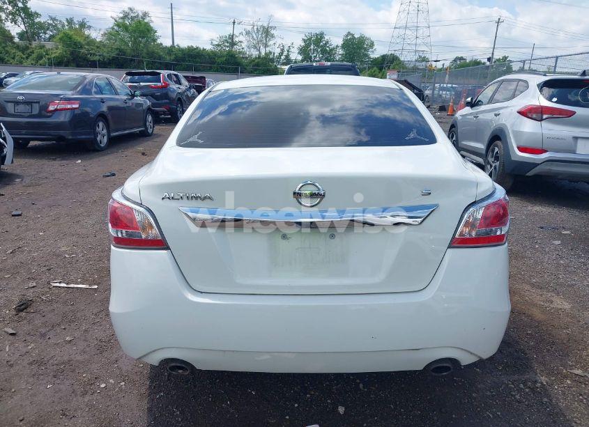 Photo 16 of 2015 Nissan Altima 2.5 S (VIN 1N4AL3AP1FN367872)