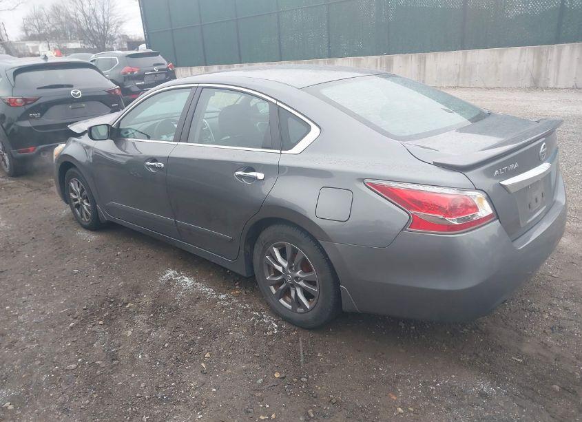Photo 3 of 2015 Nissan Altima 2.5 S (VIN 1N4AL3AP1FN374837)