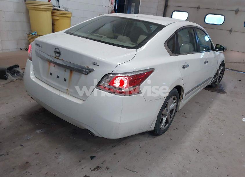 Photo 4 of 2015 Nissan Altima 2.5 SL (VIN 1N4AL3AP1FN376250)