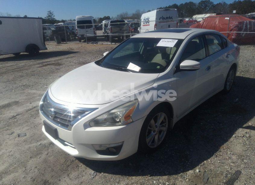 Photo 2 of 2015 Nissan Altima 2.5 SL (VIN 1N4AL3AP1FN379939)