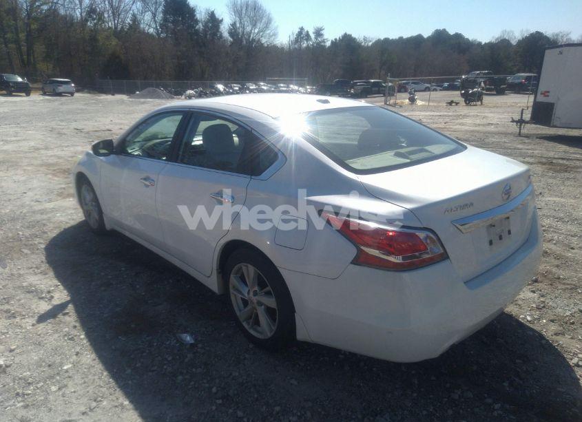 Photo 3 of 2015 Nissan Altima 2.5 SL (VIN 1N4AL3AP1FN379939)