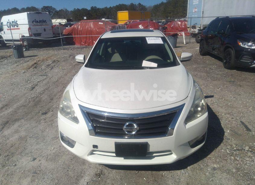 Photo 6 of 2015 Nissan Altima 2.5 SL (VIN 1N4AL3AP1FN379939)