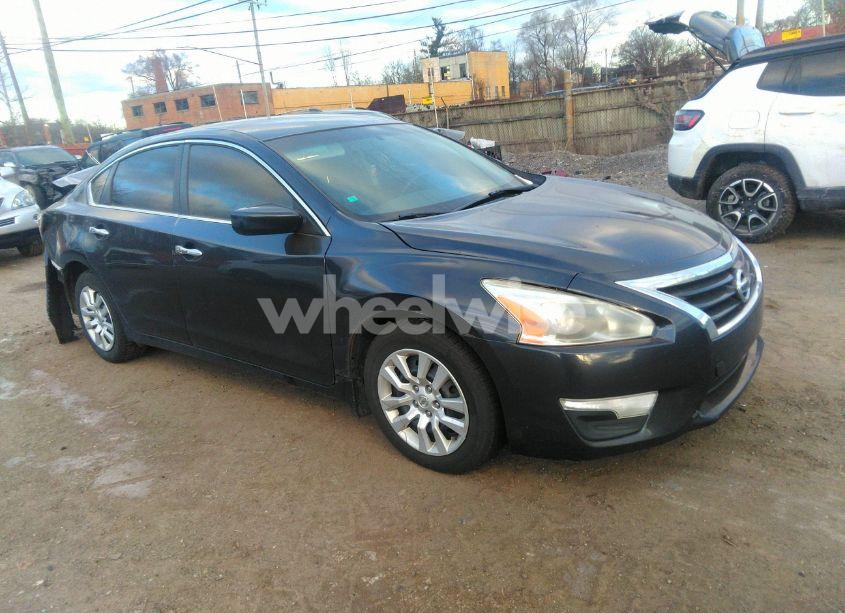 2015 Nissan Altima 2.5 S (VIN 1N4AL3AP1FN382582) main photo