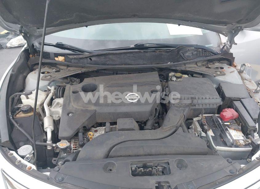 Photo 10 of 2015 Nissan Altima 2.5/2.5 S/2.5 SL/2.5 SV (VIN 1N4AL3AP1FN383893)