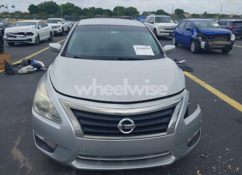 Photo 13 of 2015 Nissan Altima 2.5/2.5 S/2.5 SL/2.5 SV (VIN 1N4AL3AP1FN383893)
