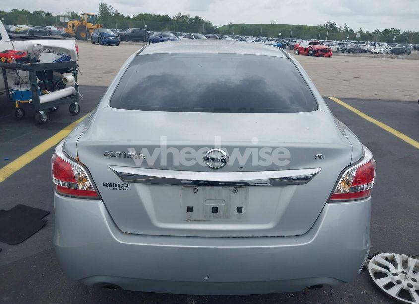 Photo 17 of 2015 Nissan Altima 2.5/2.5 S/2.5 SL/2.5 SV (VIN 1N4AL3AP1FN383893)