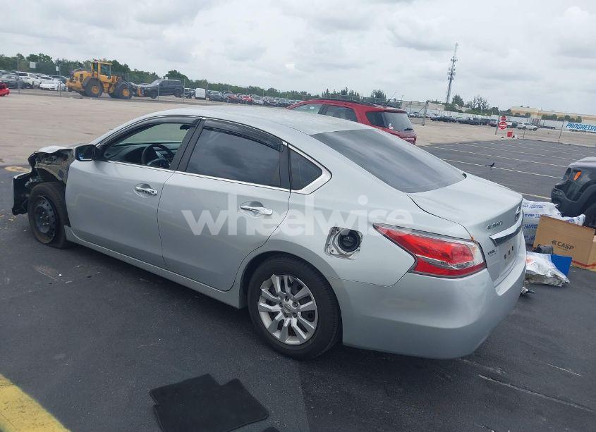 Photo 3 of 2015 Nissan Altima 2.5/2.5 S/2.5 SL/2.5 SV (VIN 1N4AL3AP1FN383893)