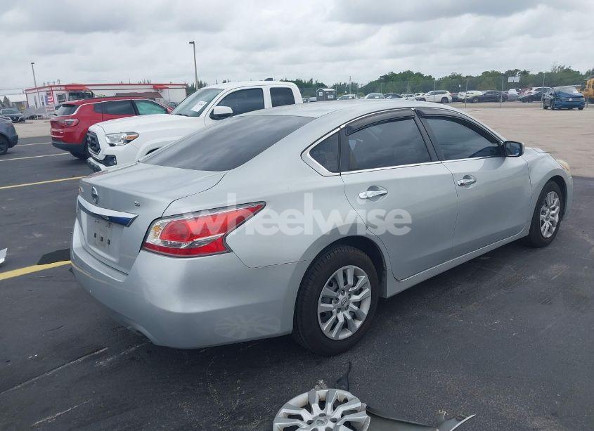 Photo 4 of 2015 Nissan Altima 2.5/2.5 S/2.5 SL/2.5 SV (VIN 1N4AL3AP1FN383893)