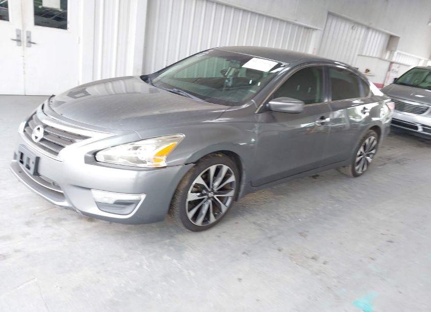 Photo 2 of 2015 Nissan Altima 2.5 S (VIN 1N4AL3AP1FN388186)