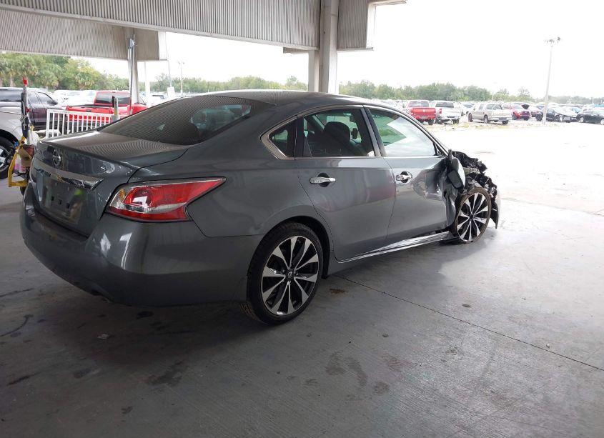 Photo 4 of 2015 Nissan Altima 2.5 S (VIN 1N4AL3AP1FN388186)