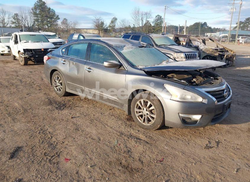 2015 Nissan Altima 2.5 S (VIN 1N4AL3AP1FN397650) main photo
