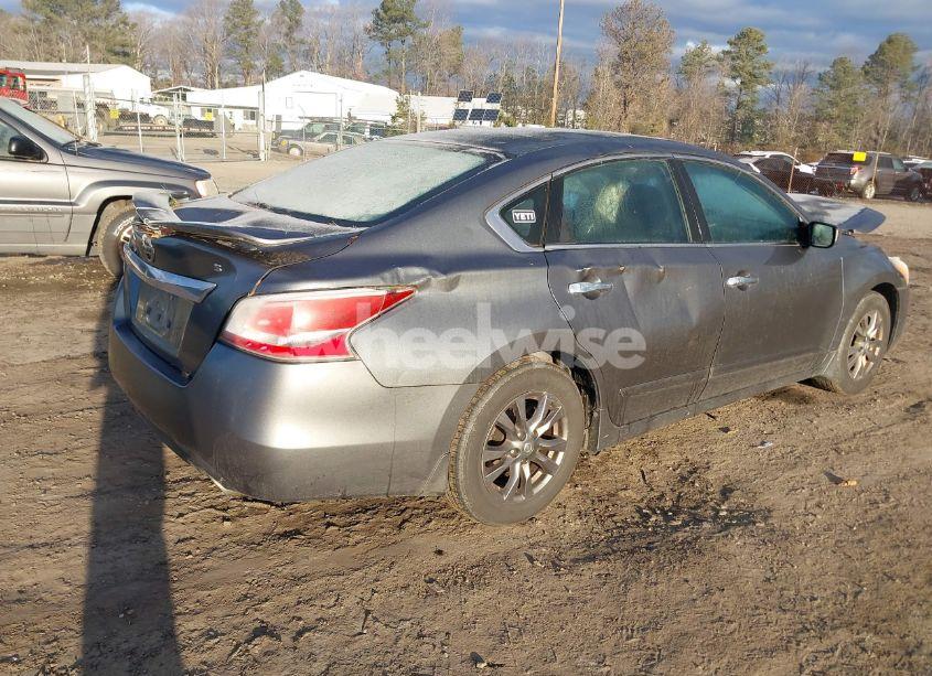 Photo 4 of 2015 Nissan Altima 2.5 S (VIN 1N4AL3AP1FN397650)