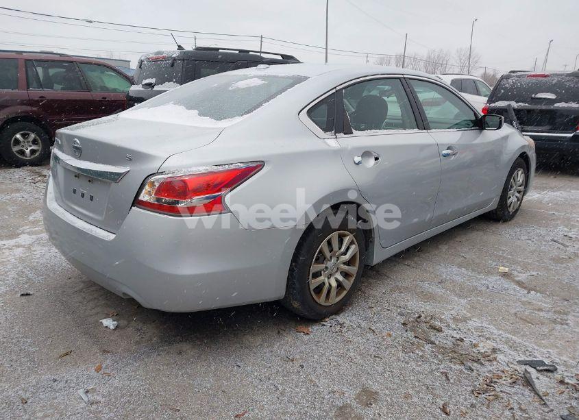 Photo 4 of 2015 Nissan Altima 2.5/2.5 S/2.5 SL/2.5 SV (VIN 1N4AL3AP1FN866610)