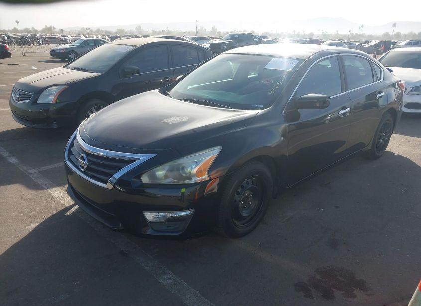 Photo 2 of 2015 Nissan Altima 2.5 S (VIN 1N4AL3AP1FN883777)