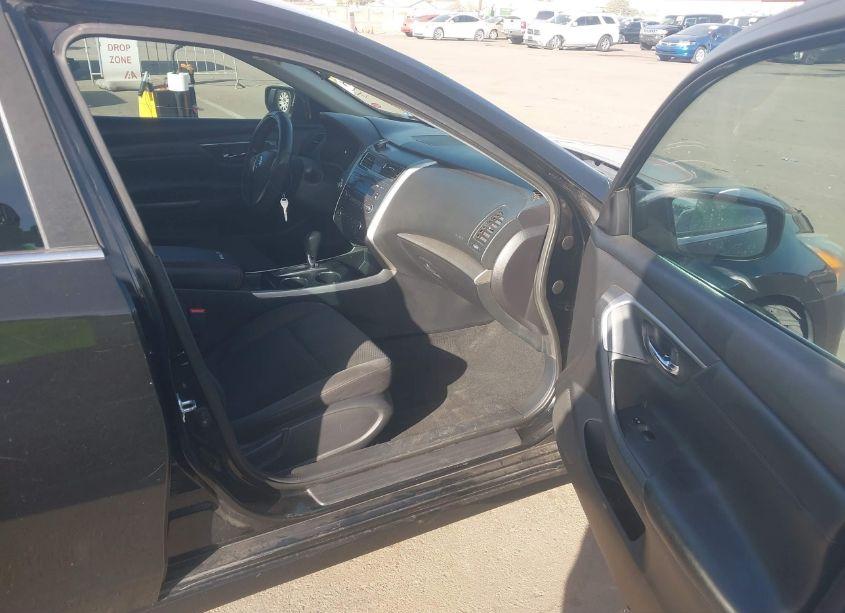 Photo 5 of 2015 Nissan Altima 2.5 S (VIN 1N4AL3AP1FN883777)