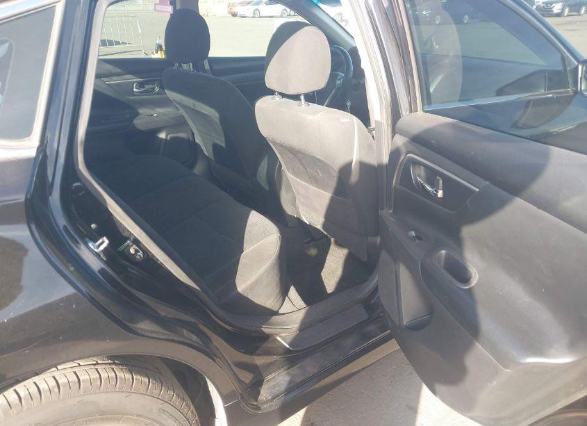 Photo 8 of 2015 Nissan Altima 2.5 S (VIN 1N4AL3AP1FN883777)