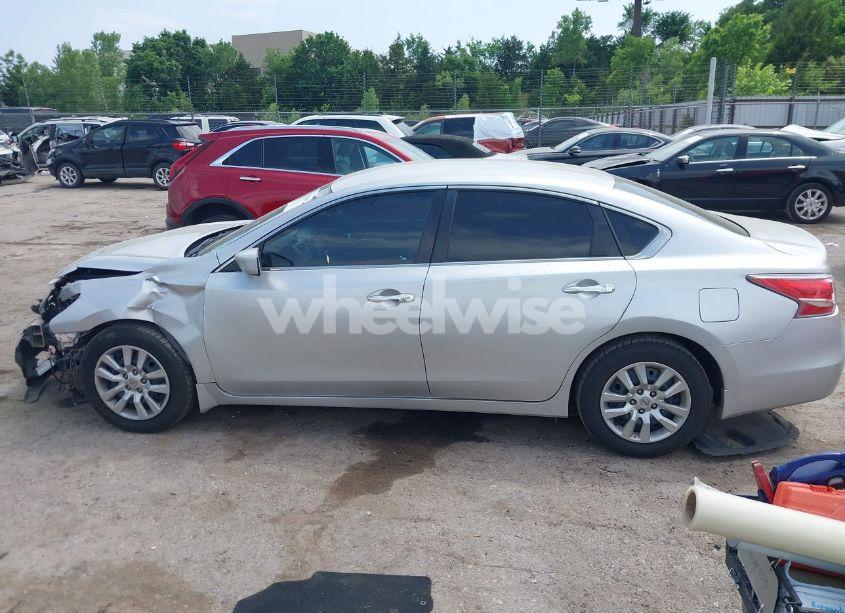 Photo 14 of 2015 Nissan Altima 2.5 S (VIN 1N4AL3AP1FN885738)