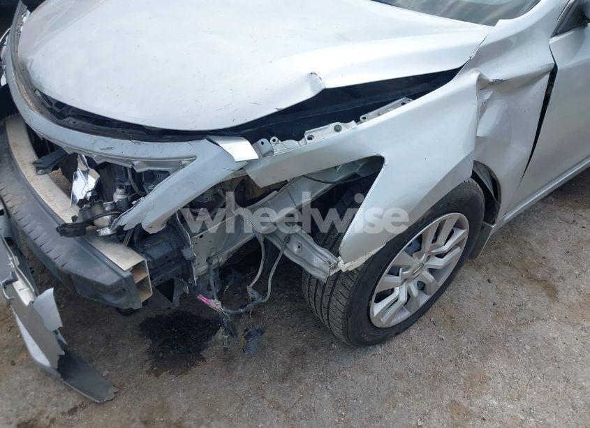 Photo 6 of 2015 Nissan Altima 2.5 S (VIN 1N4AL3AP1FN885738)