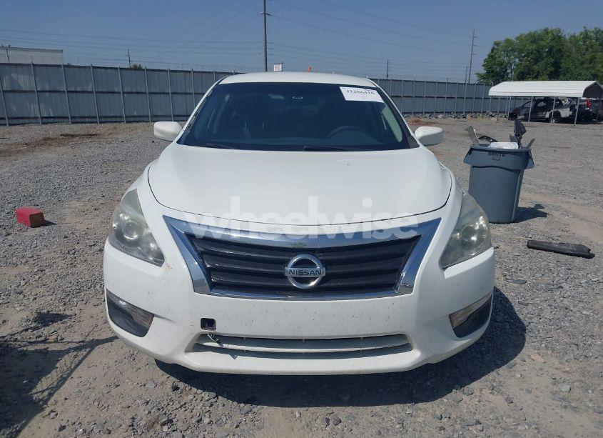 Photo 11 of 2015 Nissan Altima 2.5/2.5 S/2.5 SL/2.5 SV (VIN 1N4AL3AP1FN885805)