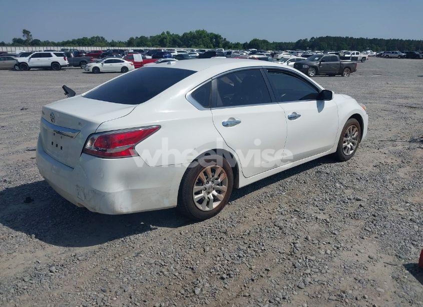Photo 4 of 2015 Nissan Altima 2.5/2.5 S/2.5 SL/2.5 SV (VIN 1N4AL3AP1FN885805)
