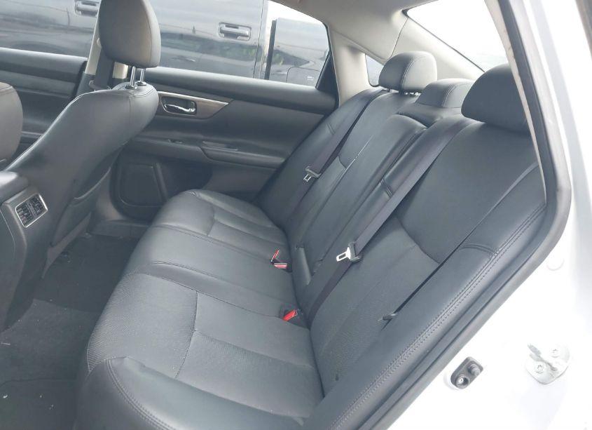 Photo 8 of 2015 Nissan Altima 2.5 SL (VIN 1N4AL3AP1FN889336)