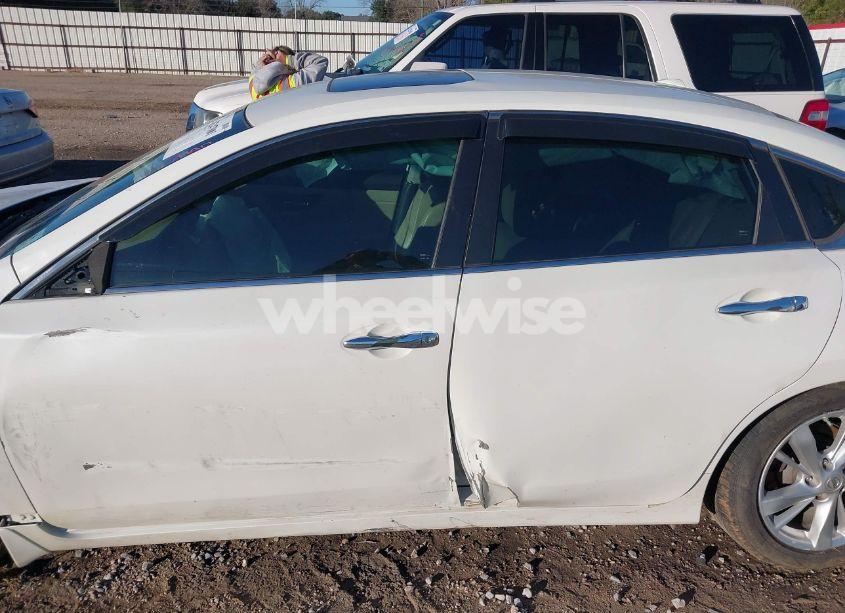 Photo 14 of 2015 Nissan Altima 2.5 SL (VIN 1N4AL3AP1FN902957)