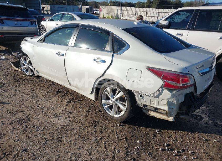 Photo 3 of 2015 Nissan Altima 2.5 SL (VIN 1N4AL3AP1FN902957)