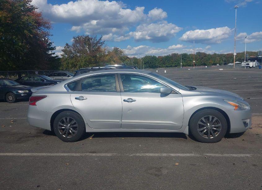 Photo 13 of 2015 Nissan Altima 2.5 S (VIN 1N4AL3AP1FN903168)