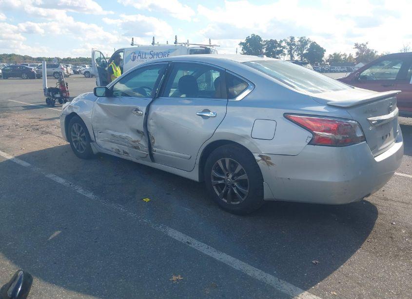 Photo 3 of 2015 Nissan Altima 2.5 S (VIN 1N4AL3AP1FN903168)