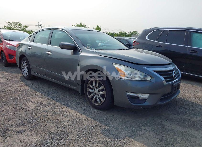 2015 Nissan Altima 2.5 S (VIN 1N4AL3AP1FN903817) main photo