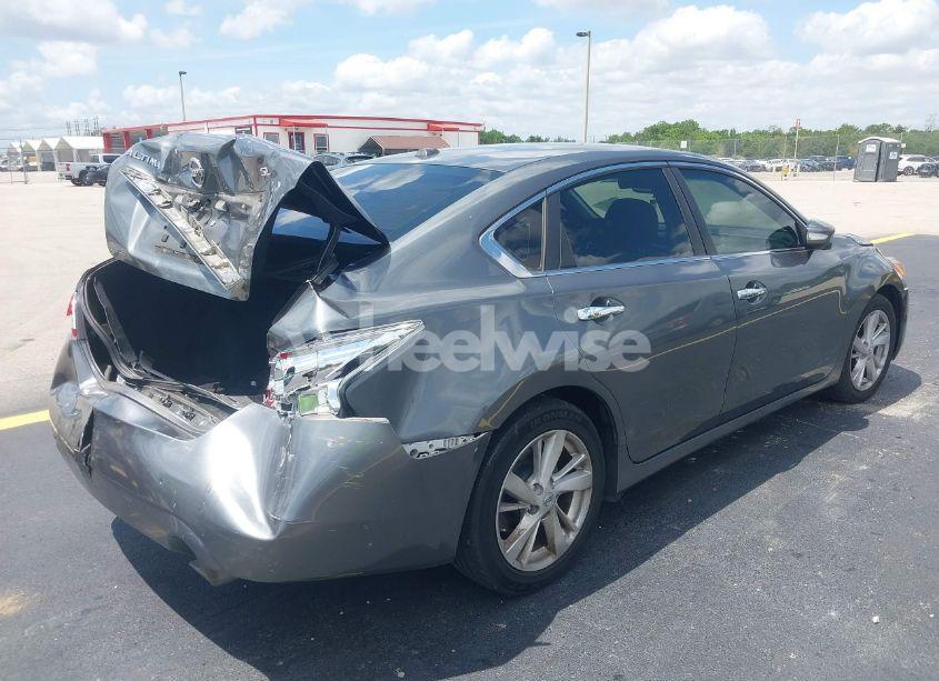 Photo 4 of 2015 Nissan Altima 2.5 SL (VIN 1N4AL3AP1FN916941)