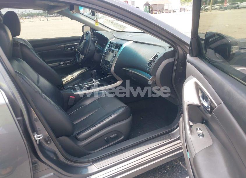 Photo 5 of 2015 Nissan Altima 2.5 SL (VIN 1N4AL3AP1FN916941)