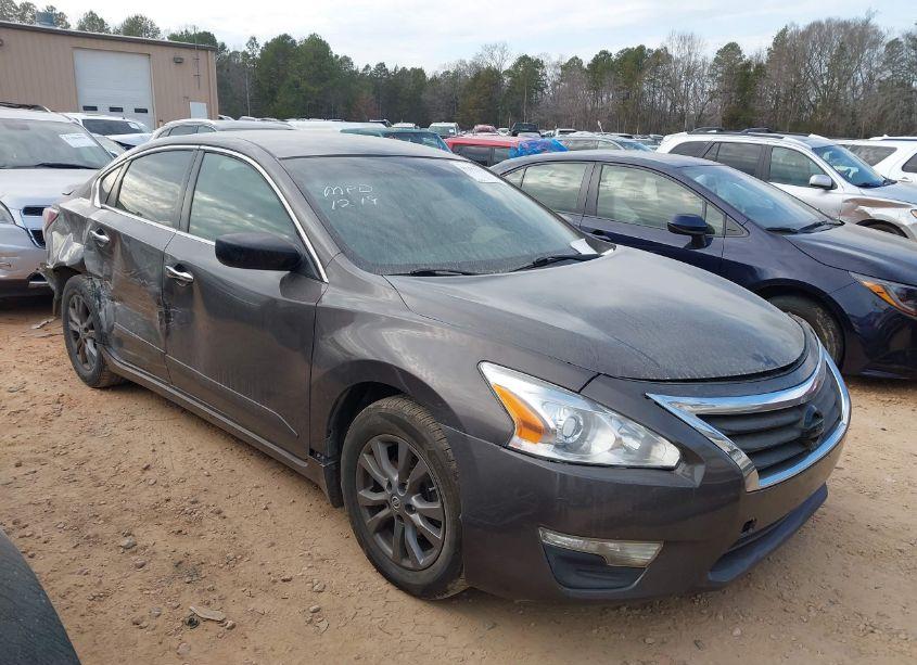 2015 Nissan Altima 2.5 S (VIN 1N4AL3AP1FN919046) main photo