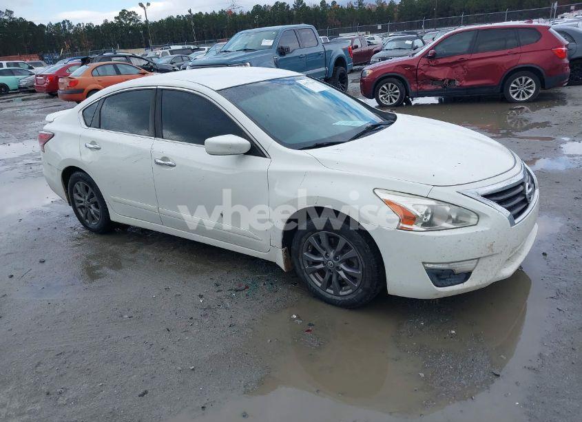 2015 Nissan Altima 2.5 S (VIN 1N4AL3AP1FN923162) main photo
