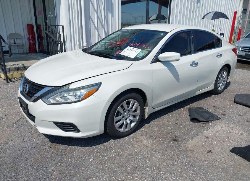 Photo 2 of 2016 Nissan Altima 2.5 S (VIN 1N4AL3AP1GC120963)