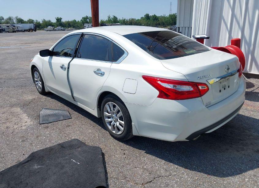 Photo 3 of 2016 Nissan Altima 2.5 S (VIN 1N4AL3AP1GC120963)